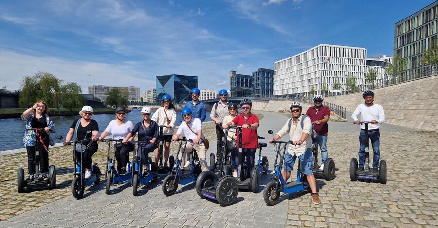 3-H Munich: Top Sights E-Scooter Tour with Local Guide - Maximilianeum and Ludwigstraße: seeing the grand side of Munich fast