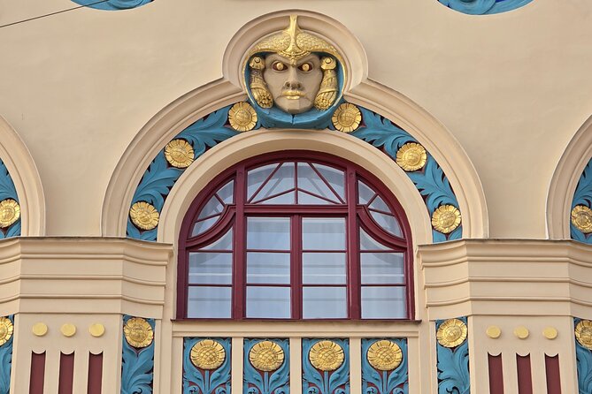 Art Nouveau Meets Street Art in Munich (Max. 12 guests) - Who should book this Art Nouveau meets street art tour