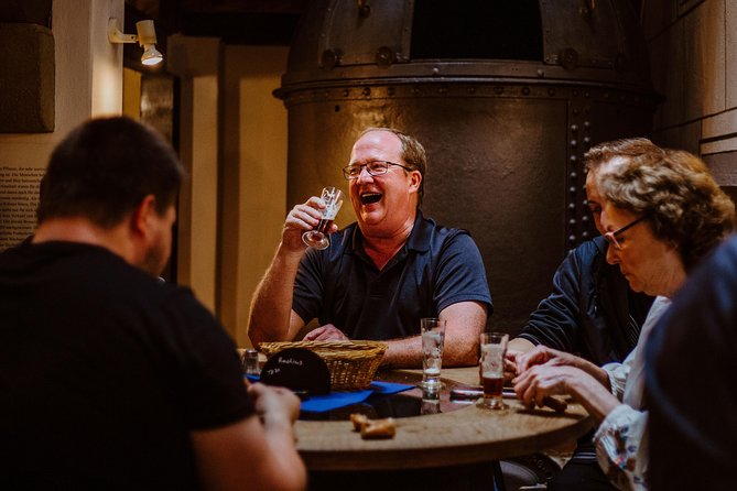Bavarian Beer and Food Evening Tour in Munich - Kickoff at Munich Central Station: Radius Tours and getting your bearings