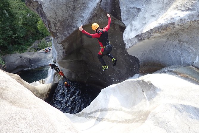 Canyoning Advanced Day Trip - Small group size: why 12 people changes the vibe
