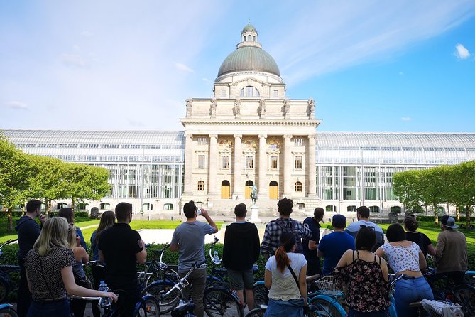 Classic Mike's Bike Tour daily @ 11.30 incl Beer Garden & Surfers - Rolling old-town Munich: Hofbräuhaus area, courtyards, and royal power