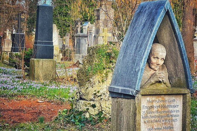 Death and Chocolate: Walking Tour of Munich's Old South Cemetery - Why the hot drinking chocolate is part of the point