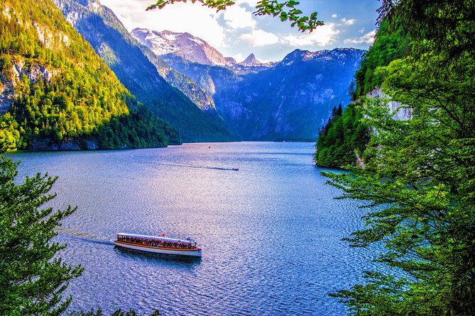Eagle's Nest, Lake Königssee and 'Fuehrer Headquarters' Private Tour from Munich - Why stopping at Chiemsee makes the day feel calmer
