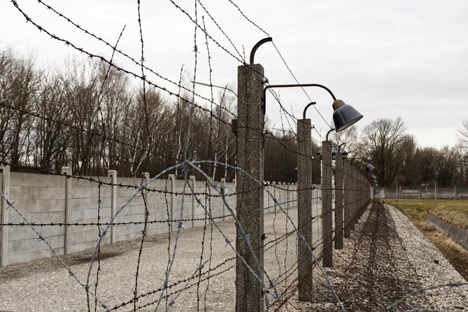 Early-Start Dachau Memorial Half-Day Tour from Munich - Two hours with a guide at the Dachau Memorial Site