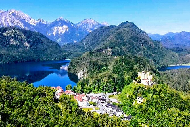 EXCLUSIVE 3 Royal Castle SKIP-THE LINE Tour of Neuschwanstein + Linderhof + Hohenschwangau from Munich - The drive between castles: Plansee Lake and Alpine viewpoints
