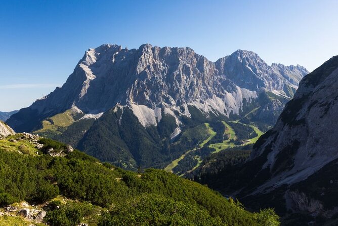 Exclusive private Vantour to Germany's Highest Mountain Zugspitze - Autobahn to the Top: The Pace of an 8–9 Hour Vantour