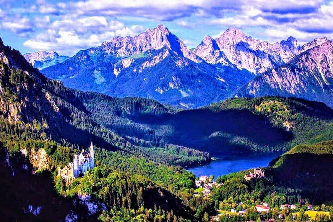 EXCLUSiVE SKIP-THE-CROWDS Neuschwanstein and Linderhof Castle Tour from Munich INCL. TICKETS - Marienbrücke viewpoint and Pöllat waterfall: where the magic photos happen