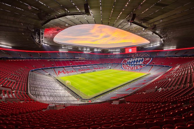FC Bayern Munich Allianz Arena Tour and Panoramic Munich Tour - Starting at Stachus: the bus ride that sets your expectations