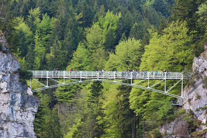From Fussen: Neuschwanstein, Linderhof and More Private Tour - Guides and the small details that make it easier