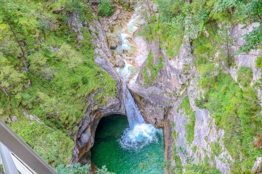 From Hohenschwangau: Tour to Neuschwanstein Castle - The walk toward Neuschwanstein: small steps, big views