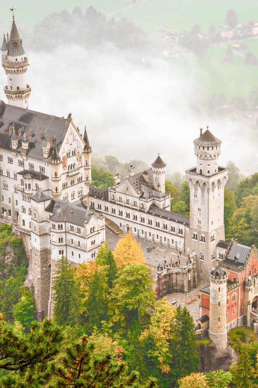 From Hohenschwangau: Tour to Neuschwanstein Castle - Meeting at Hohenschwangau P3 (Alpseestraße 1): where the day actually starts