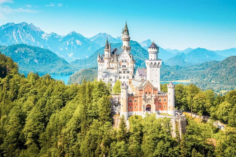 From Munich: Premium Neuschwanstein Castle & Linderhof Tour - Premium bus comfort that actually matters on a 10.5-hour day