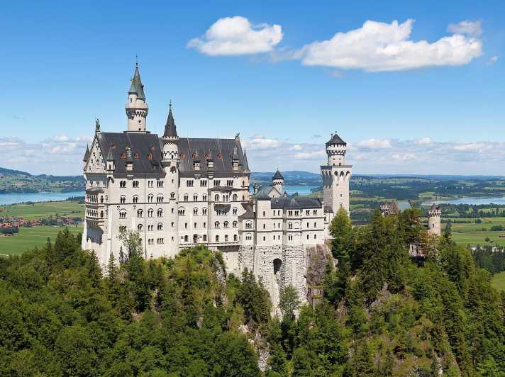 From Munich: To Neuschwanstein Castle, Linderhof, Oberammerg - Oberammergau midday: woodcarvings, Lüftlmalerei, and Passion Play culture