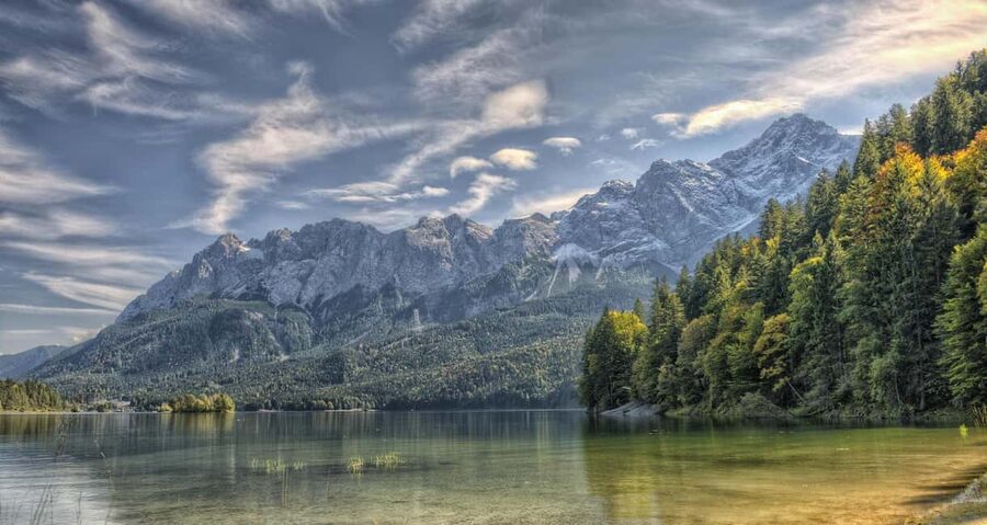 From Munich: Zugspitze & Eibsee Group or Private Day Tour - Zugspitze cable car to 2,962 meters: the summit experience