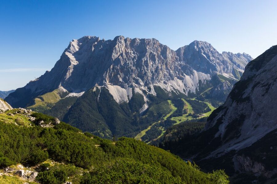 From Munich: Zugspitze Mountain Van Tour with Garmisch Town - The Round-Trip Down: Cogwheel Train vs Cable Car