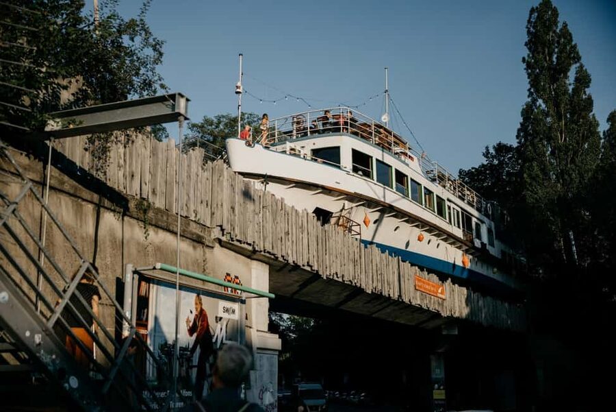 Hidden Architectural Gems of Munich (Max. 16 guests) - Key points to know before you go