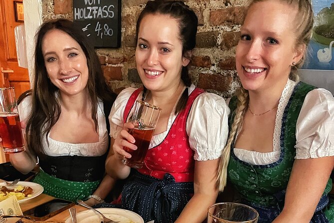 Lunch Like a Local: Munich's ORIGINAL Viktualienmarkt Food Tour - Viktualienmarkt in full swing: where lunch becomes a mini food education