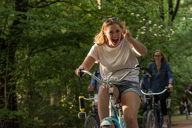 Mini Classic Bike Tour @ 4pm incl. Beer Garden & Surfers 2,5 hrs - Key highlights I’d bet on