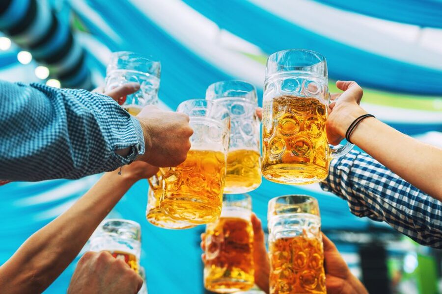 München: Oktoberfest Experience and Lunch in Tent - Meeting at Goetheplatz: Starting With Less Stress