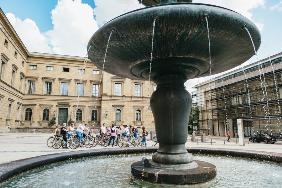 Munich 3-Hour Guided Bike Tour - Schwabing and the Isar route: a lively neighborhood break