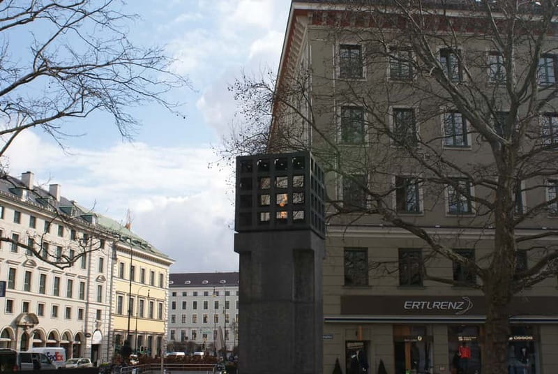 Munich and Nazi History Combination Day Tour Small Group - Hofbräuhaus and Führerbau: Two Stops With Different Emotional Jobs