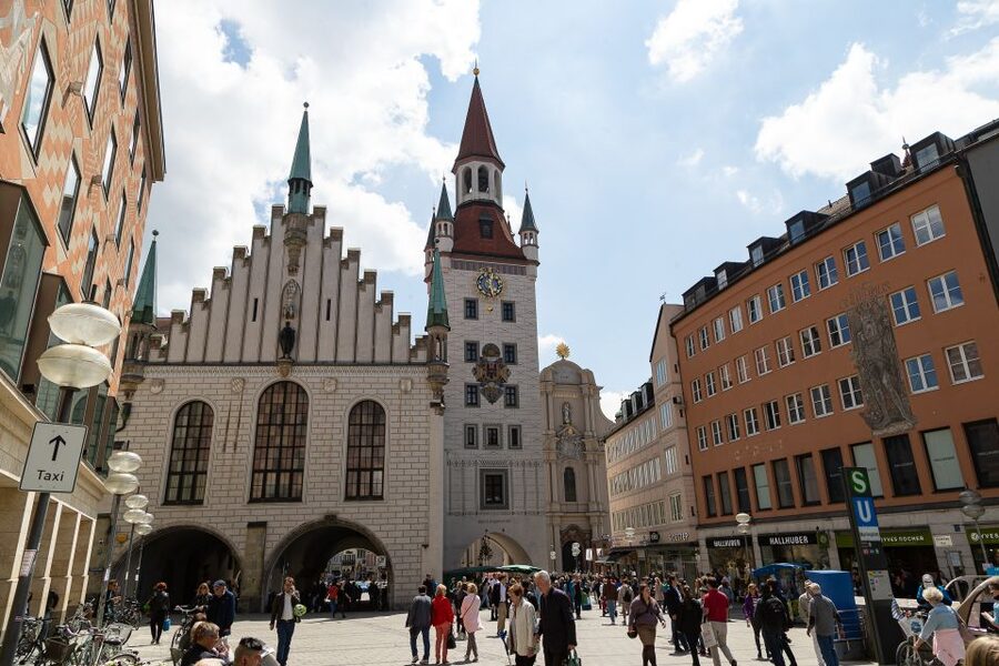 Munich: Big Bus Hop-On Hop-Off Tour by Open-Top Bus - Starting point at Karlsplatz 21 (Stachus area)