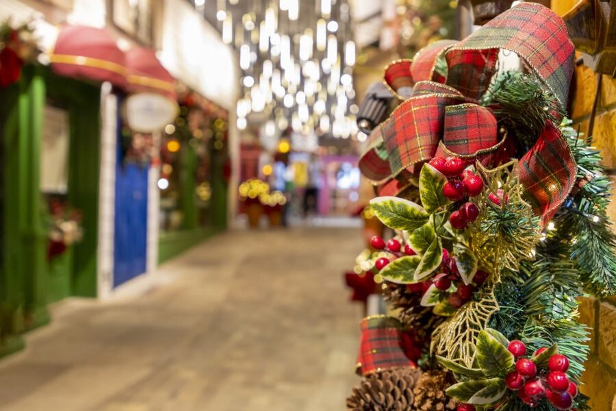 Munich: Christmas Market Magic Walking Tour with a Local - Christmas craft stalls: how to shop smarter for real gifts