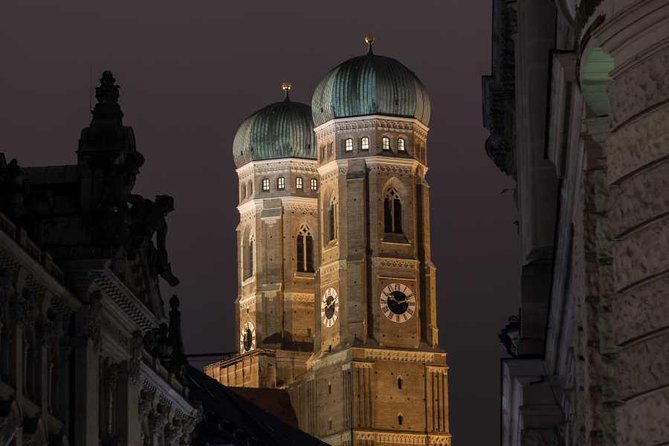 Munich Christmas Market Private Walking Tour With A Professional Guide - The 14th-Century Story Behind the Christkindlmarkt