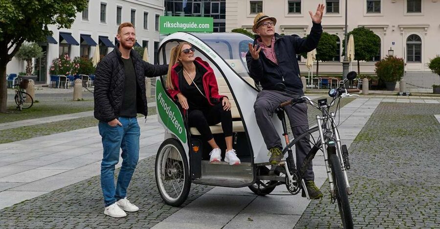 Munich: City Highlights Rickshaw Tour - Comfort and Seating: Private Groups, Bench Height, and Families