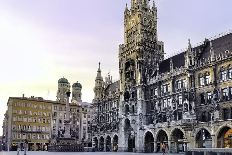 Munich: City Pass 45+ Top Attractions and Public Transport - FC Bayern Museum, Bavaria Film Studios, SEA LIFE: big-ticket fun stops