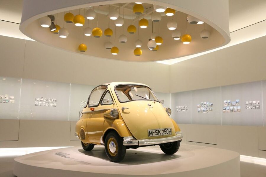 Munich: City Pass 45+ Top Attractions and Public Transport - Hop-on hop-off express circle: use it like a connector, not a sightseeing strategy