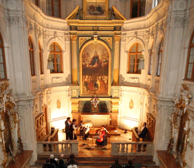 Munich: Concert in the Court Chapel of the Residenz - Entering the Hofkapelle at the Residenz