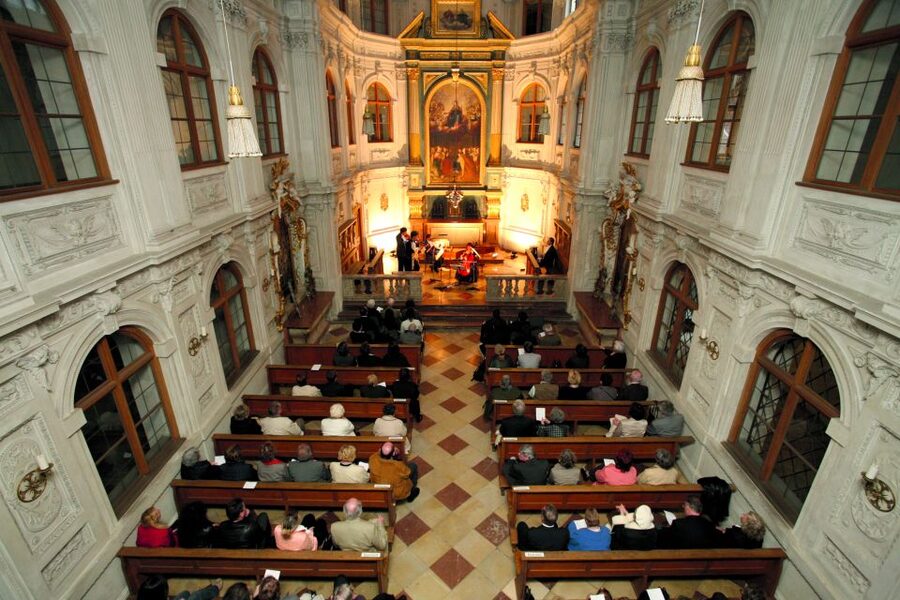 Munich: Concert in the Court Chapel of the Residenz - Holiday music with changing lineups and programs