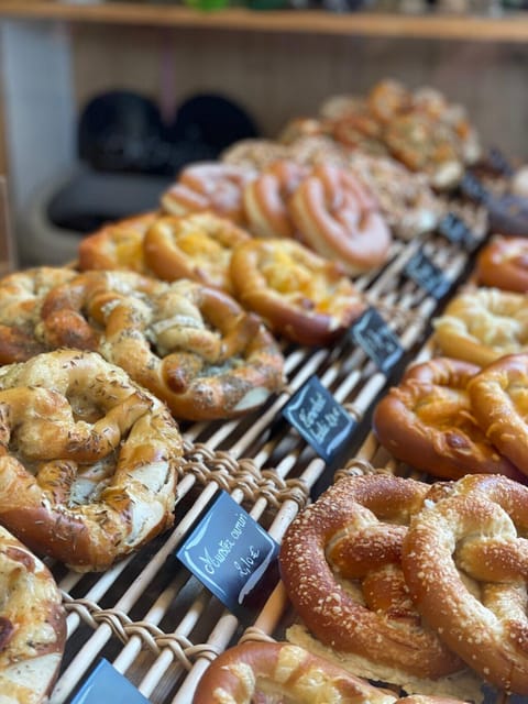 Munich Food Tour: The Ultimate Bavarian Full Meal & Drinks - Tips to make the most of it on the day