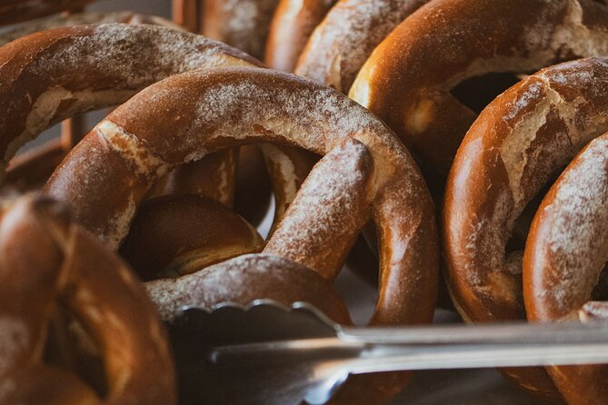 Munich Food Tour with Full Meal & Drinks by Do Eat Better - Logistics that make or break the evening