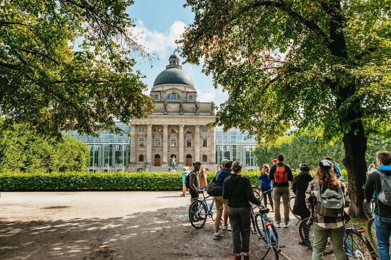 Munich: Guided City Tour by Bike with Beer Garden Stop - English Garden and Eisbach: The River Surfers Moment