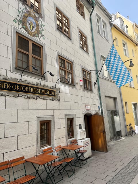 Munich: Guided Food Walking Tour with Beer Tasting - The market butchers’ special treat: why this stop feels different
