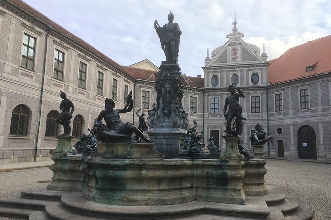 Munich Highlights 3-Hour Private Walking Tour - Viktualienmarkt: market life, quick lunch potential