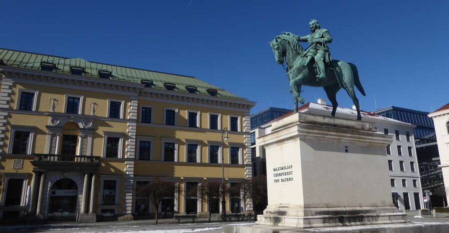 Munich: Historical Walking Tour Maxvorstadt with GEO Epoche - Key Points You’ll Care About