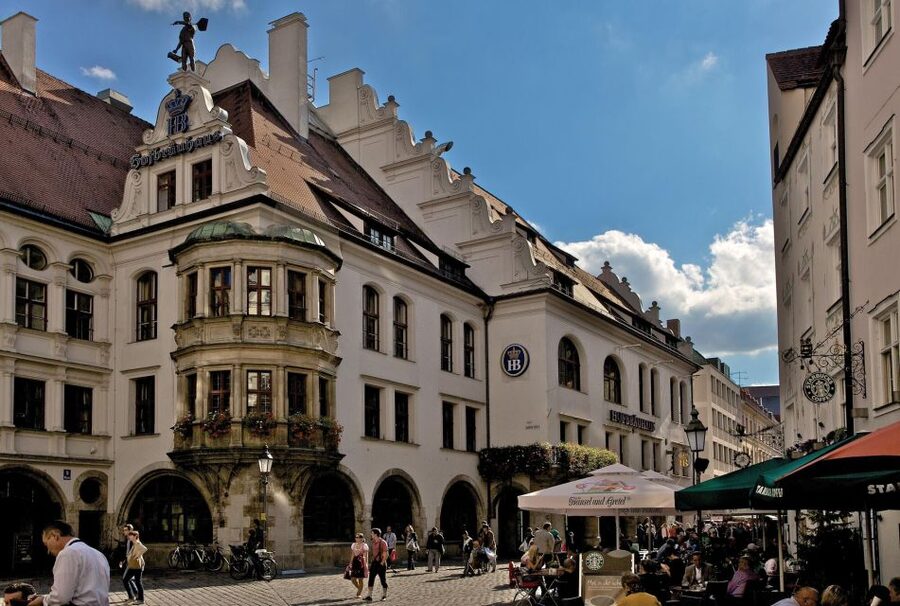 Munich: Hofbräuhaus Guided Tour with 1 Beer - Marienplatz to the Beer Hall: The Flow of the Tour