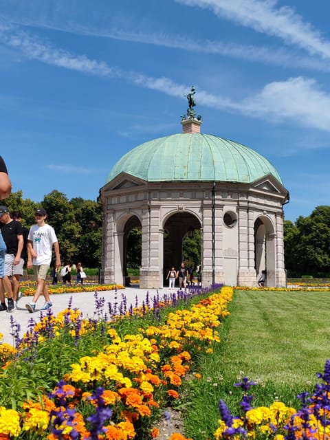 Munich: Mini Classic Bike Tour with Beer Garden Stop at 4 PM - The Residenz quick look: enough to understand the royal vibe