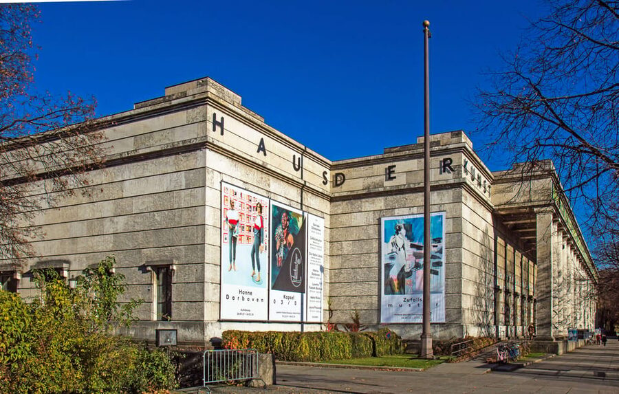 Munich: National Socialism Historical Tour in GERMAN - Private vs group tour: choosing the right pacing for a tough subject