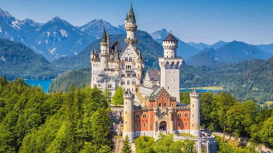 Munich: Neuschwanstein Castle Chinese Day Tour - Neuschwanstein Castle: the core of the day