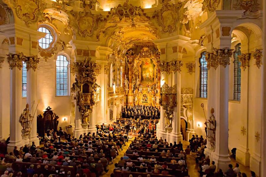 Munich: Neuschwanstein Castle Chinese Day Tour - Who this tour suits best (and who might not love it)