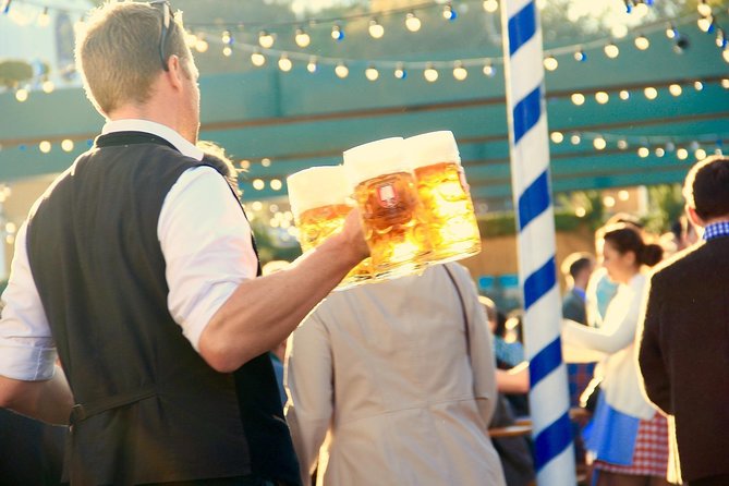 Munich: Oktoberfest Lunch/Dinner table reservation big beer tent - Meeting at Ristorante Ottantanove and Getting to Theresienwiese