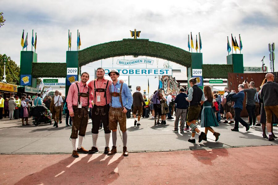 Munich: Oktoberfest Tour with Tent Reservation, Food & Beer - Traditions, Songs, and the Guide’s Real Job: Keeping the Group Happy