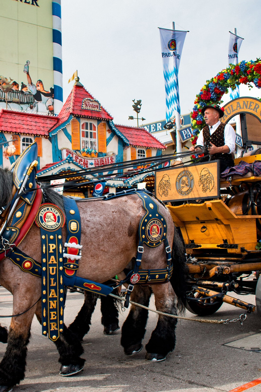 Munich: Oktoberfest Tour with Tent Reservation, Food & Beer - The 15-Minute Transport Jump: Why It’s Included