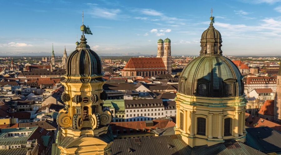 Munich: Old Town Guided Walking Tour - Marienplatz and the New Town Hall: Munich’s big picture in one stop