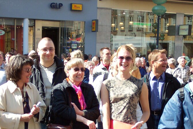Munich Old Town Walking Tour - Pace, hearing the guide, and what to do on crowded days