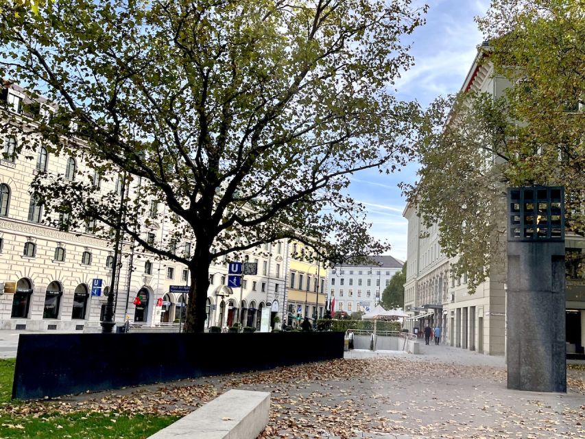 Munich: Private Half-Day Guided Walking Tour - Residenz Palace and Hofbräuhaus: Two Landmarks, One City Mood
